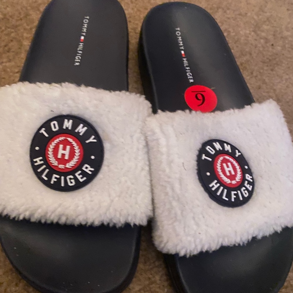 NWOT  ladies Tommy Hilfiger slides - Picture 2 of 8
